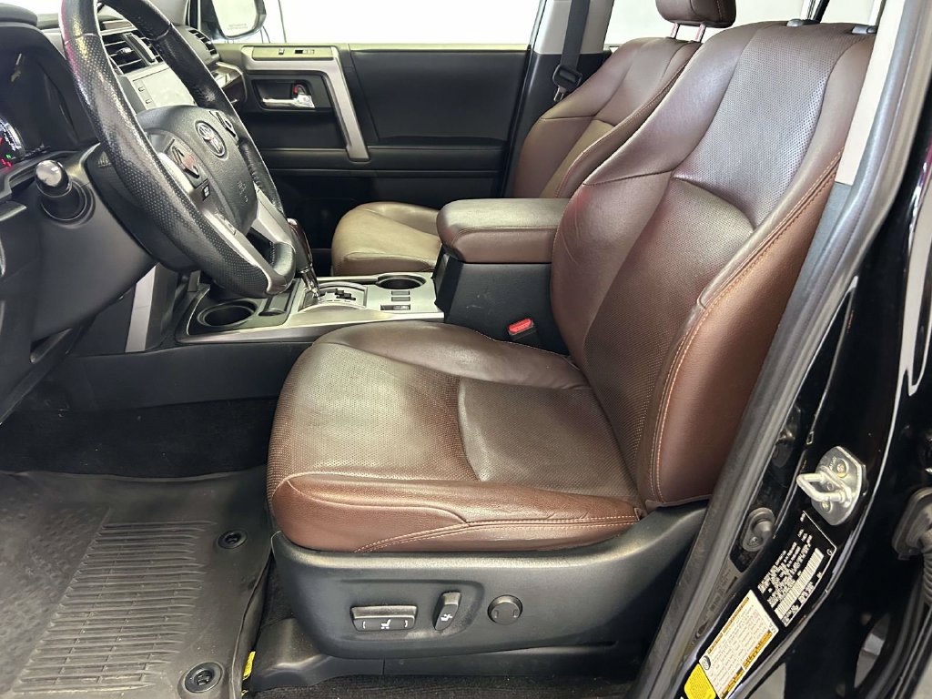 Used 2024 Toyota 4Runner Limited AWD/4WD image 17
