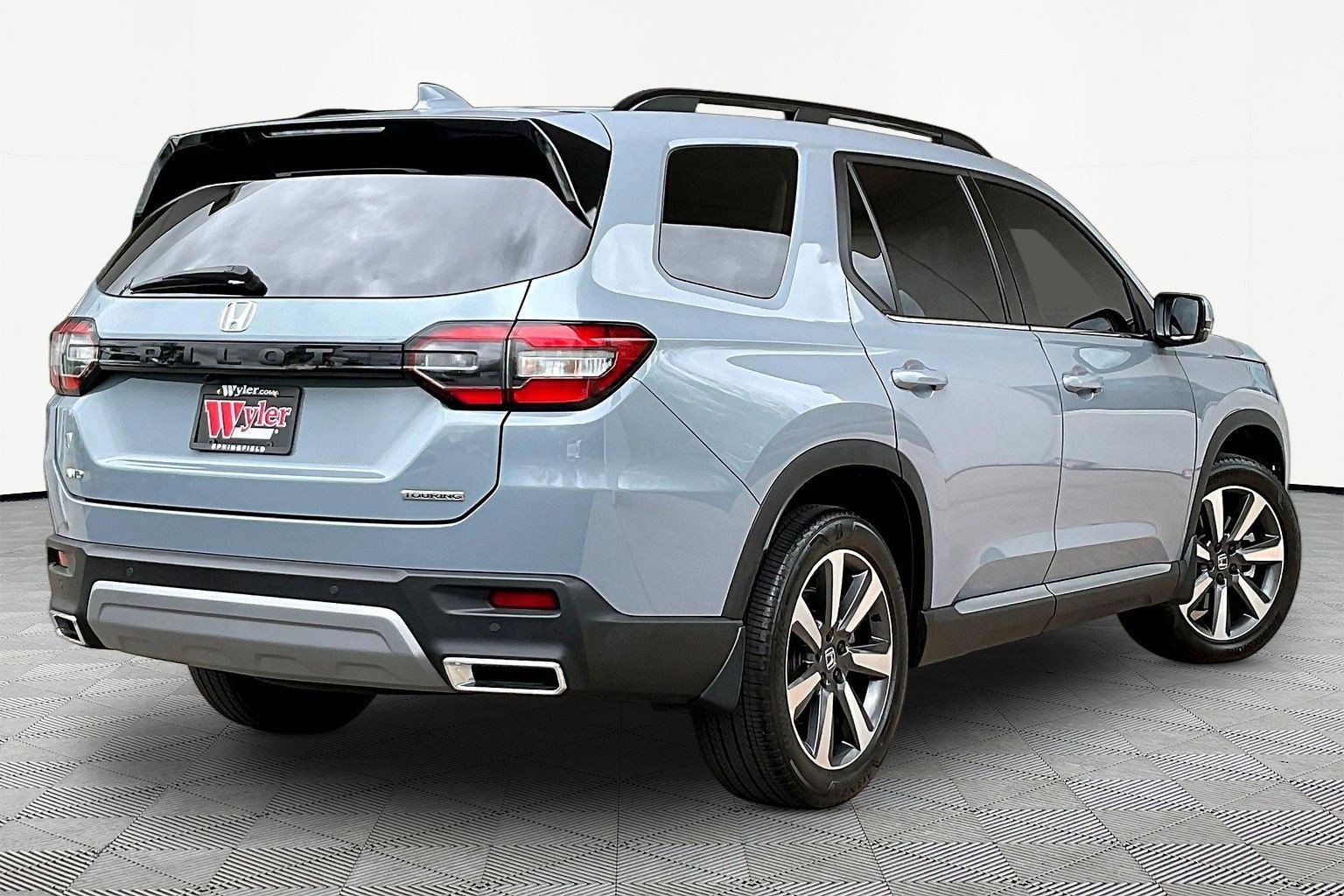 Used 2024 Honda Pilot Touring image 6