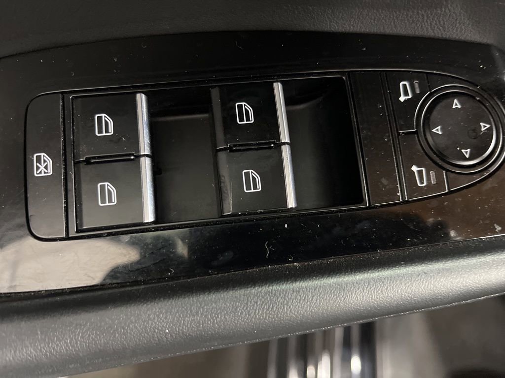 Used 2024 MAZDA MAZDA3 s image 13