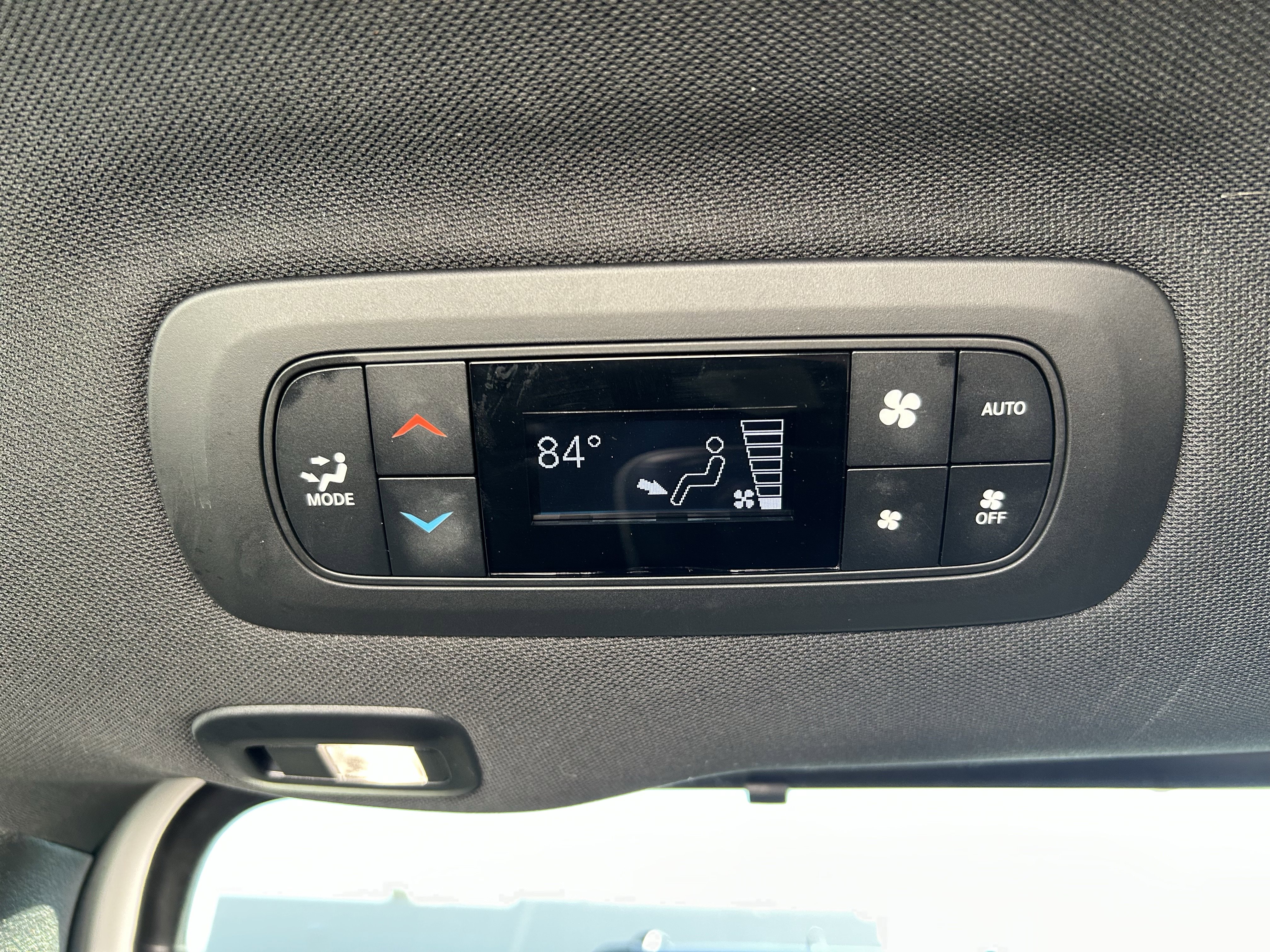 Used 2025 Chrysler Pacifica Limited image 20