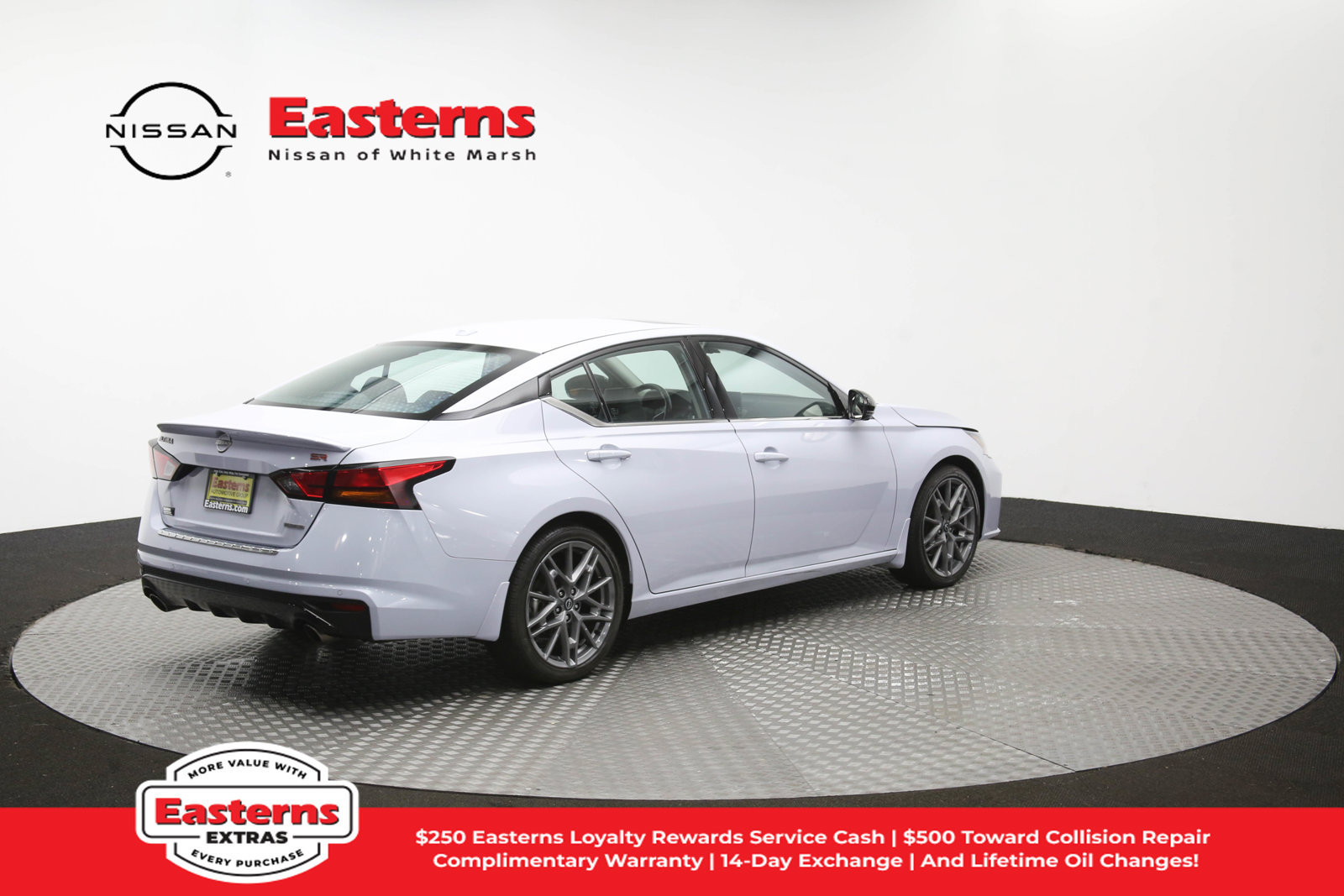 Used 2023 Nissan Altima 2.0 SR FWD image 40