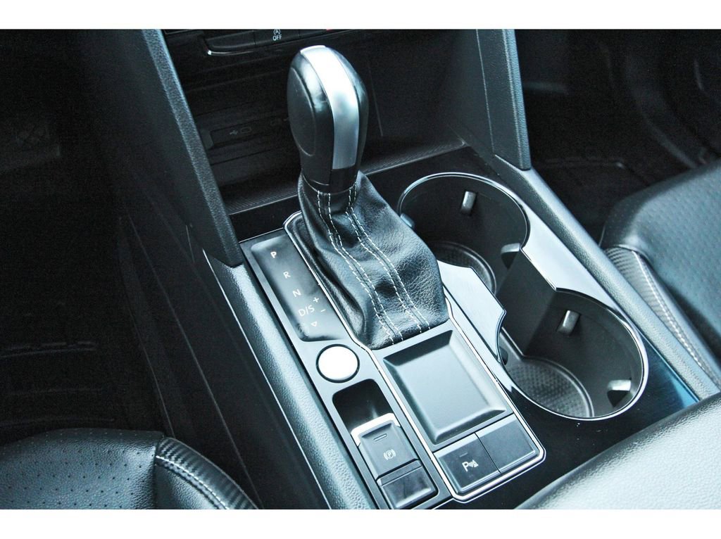 Used 2022 Volkswagen Atlas Cross Sport SE image 28