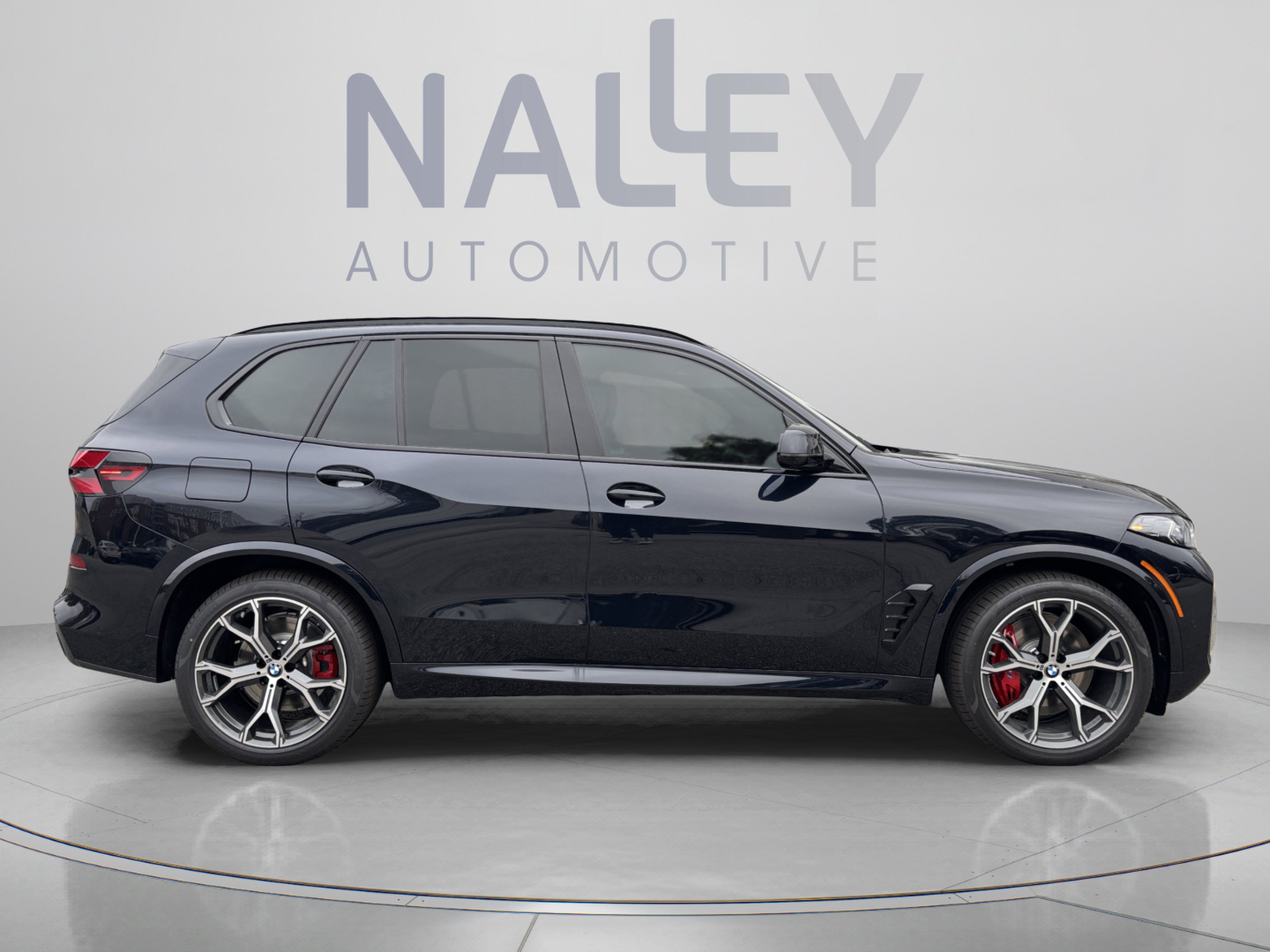 Used 2026 BMW X5 xDrive50e w/ M Sport Package AWD/4WD image 5