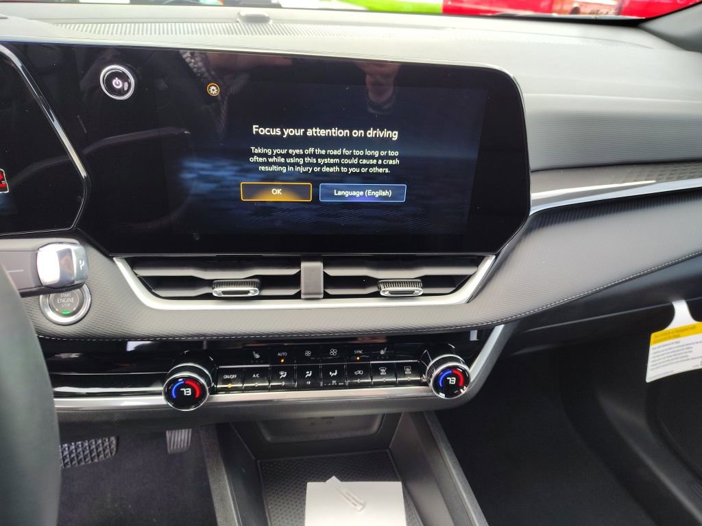 New 2026 Chevrolet Equinox LT w/ Convenience Package II image 16