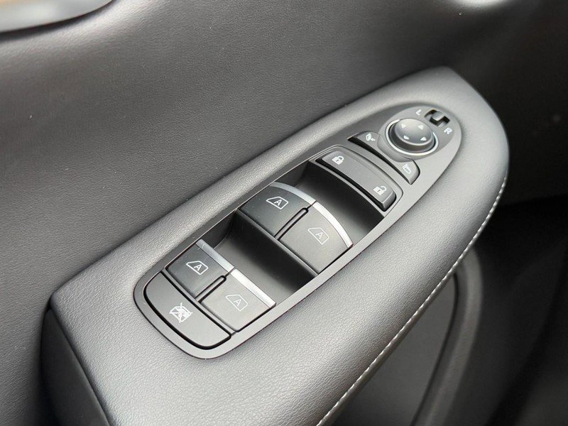 Used 2025 INFINITI QX50 Luxe image 25