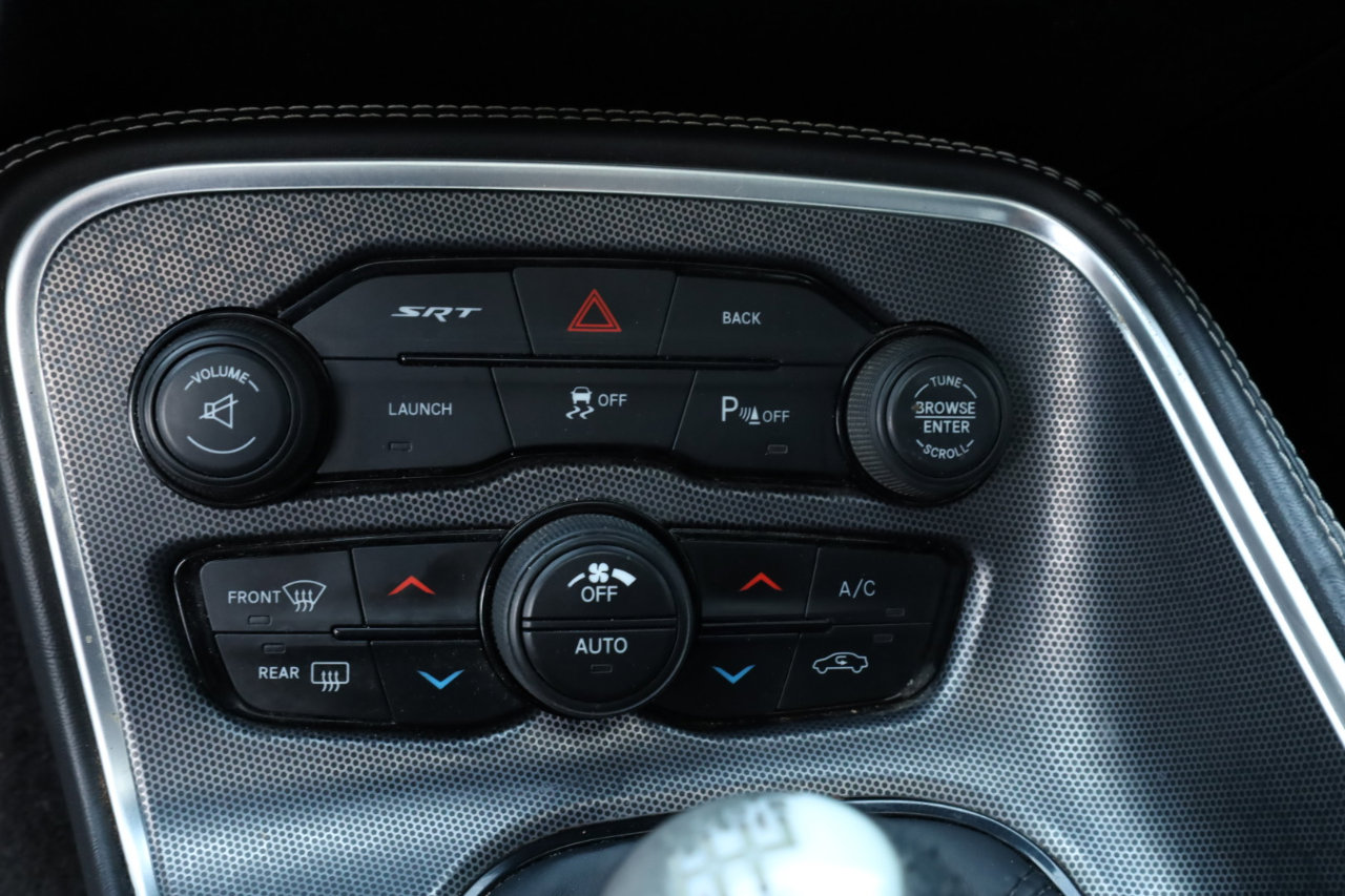 Used 2016 Dodge Challenger SRT w/ Technology Group image 14