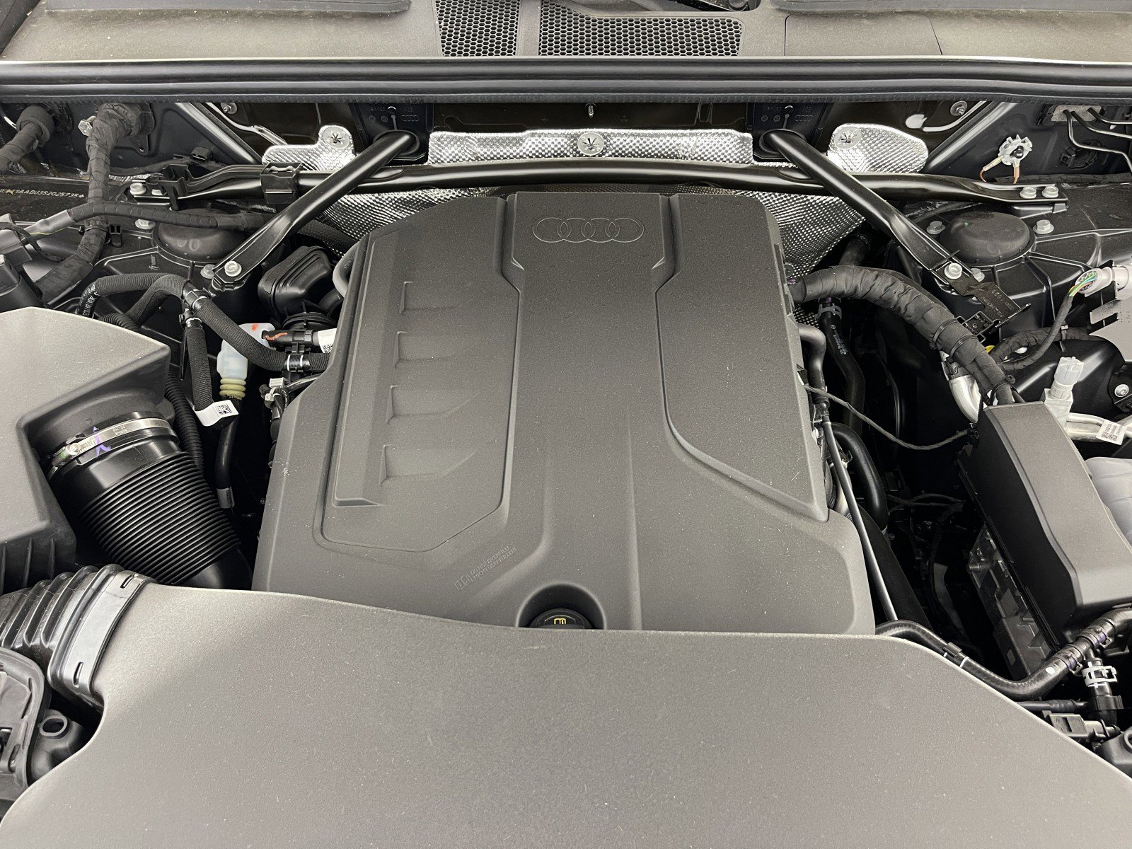 New 2025 Audi Q5 Premium image 38