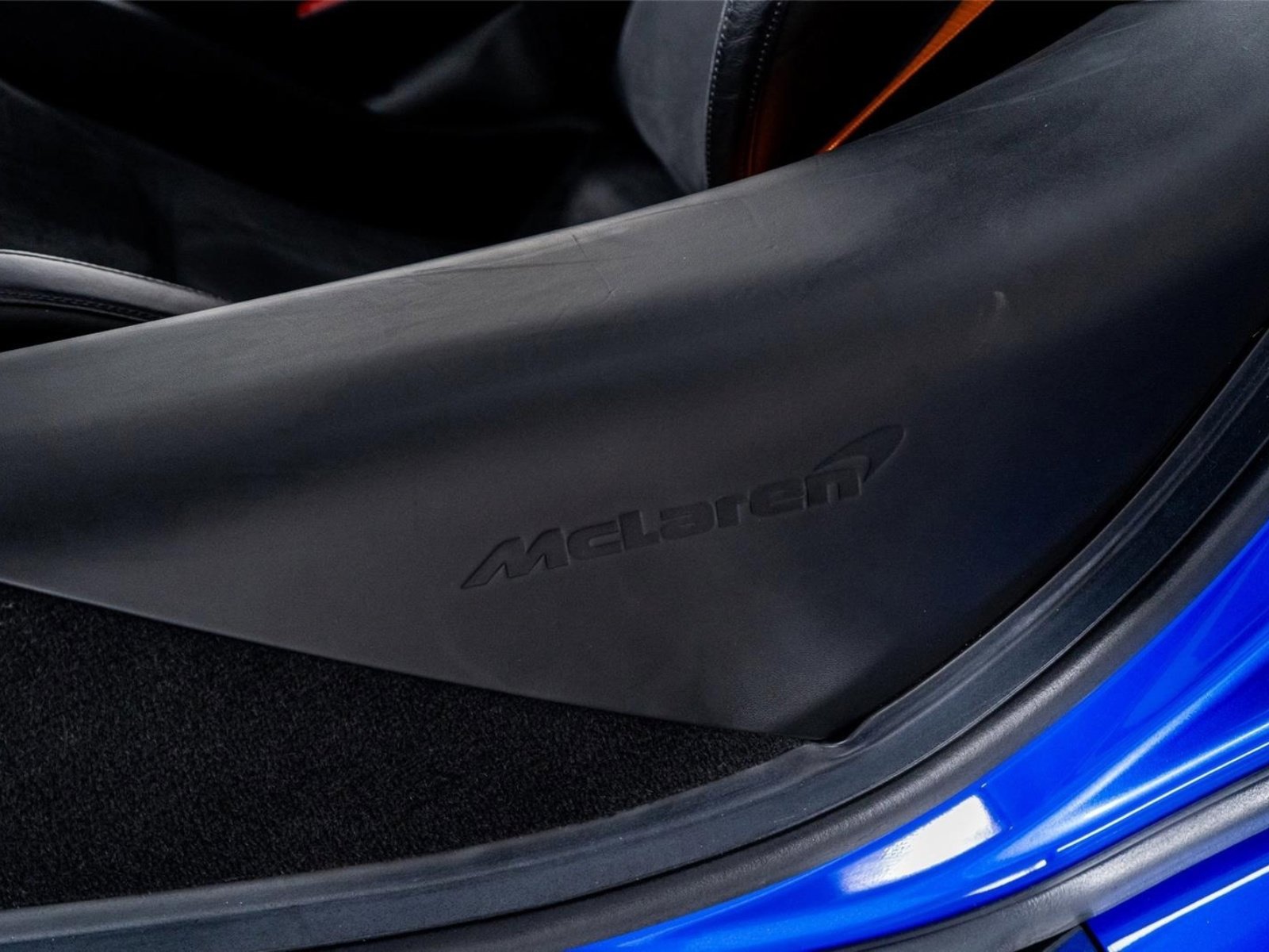 Used 2020 McLaren 600LT Spider RWD image 28