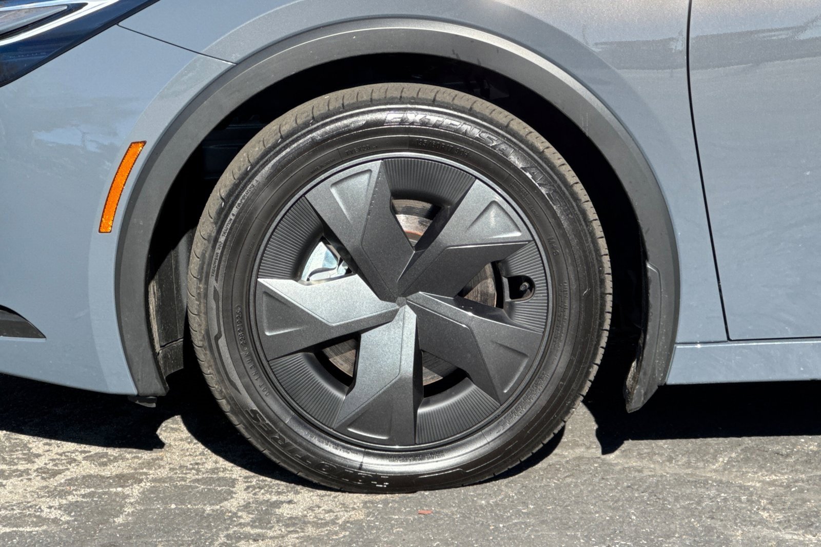 Certified 2025 Toyota Prius SE image 13