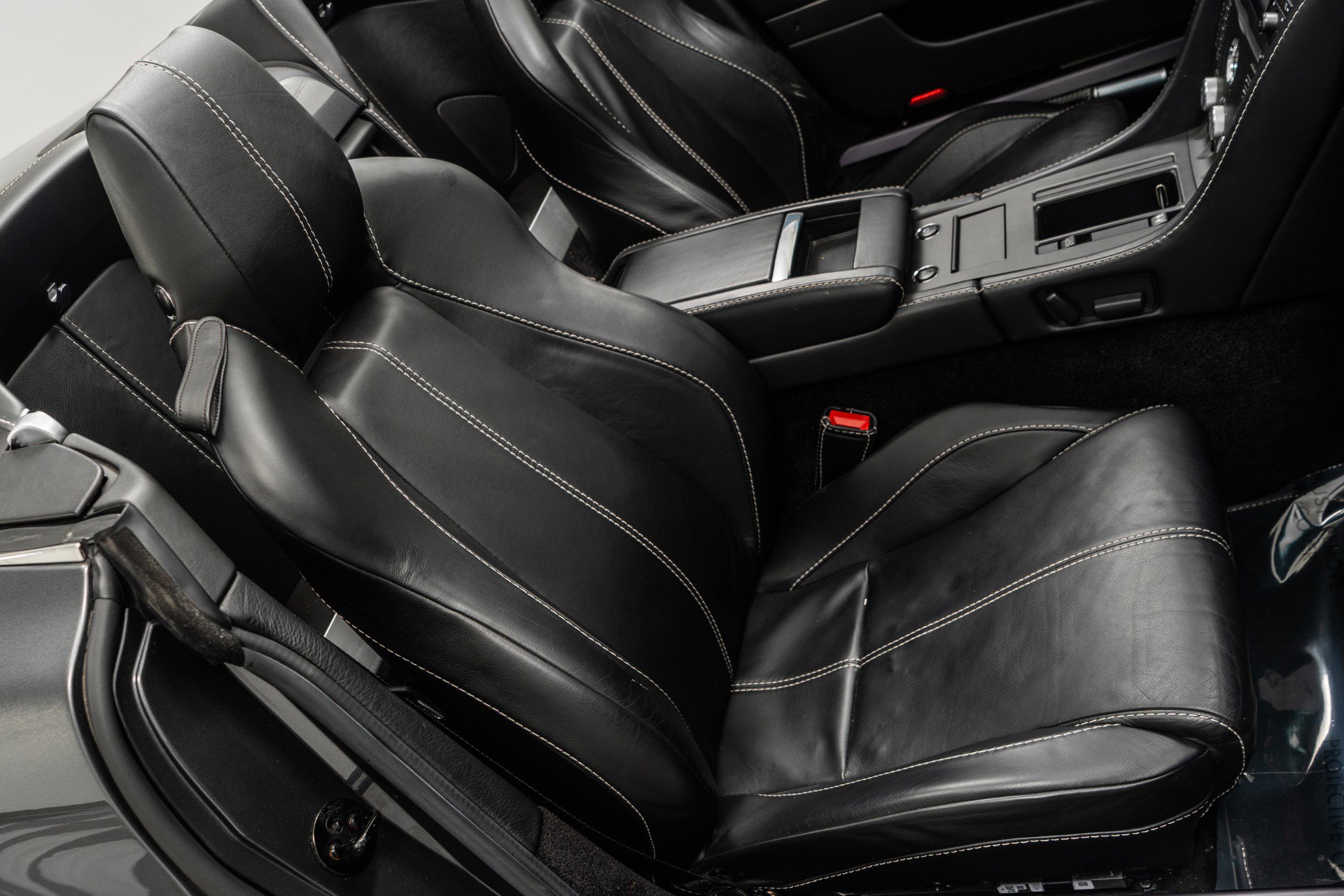 Used 2008 Aston Martin V8 Vantage Roadster image 24