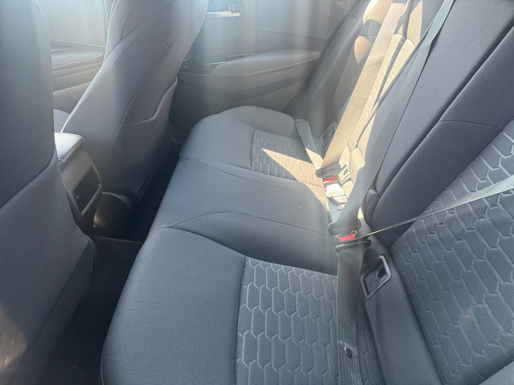 Used 2022 Toyota Corolla SE w/ SE Preferred Package image 18