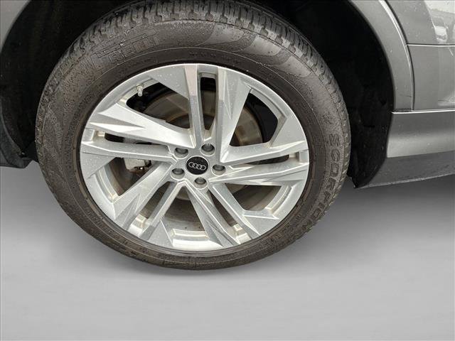 Used 2023 Audi Q7 2.0T Premium w/ Convenience Package AWD/4WD image 8