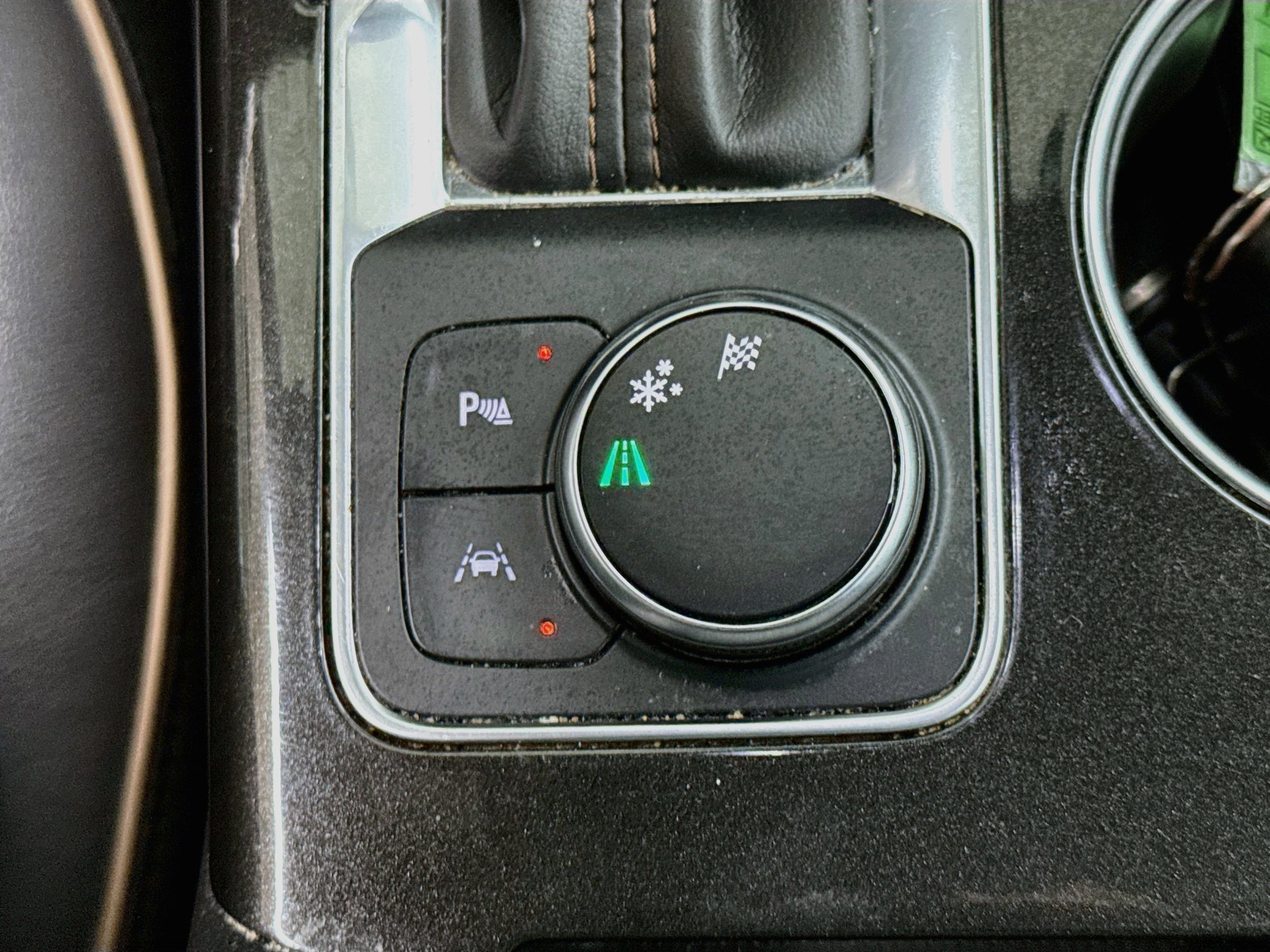 Used 2019 Chevrolet Blazer Premier w/ Sun and Wheels Package FWD image 26