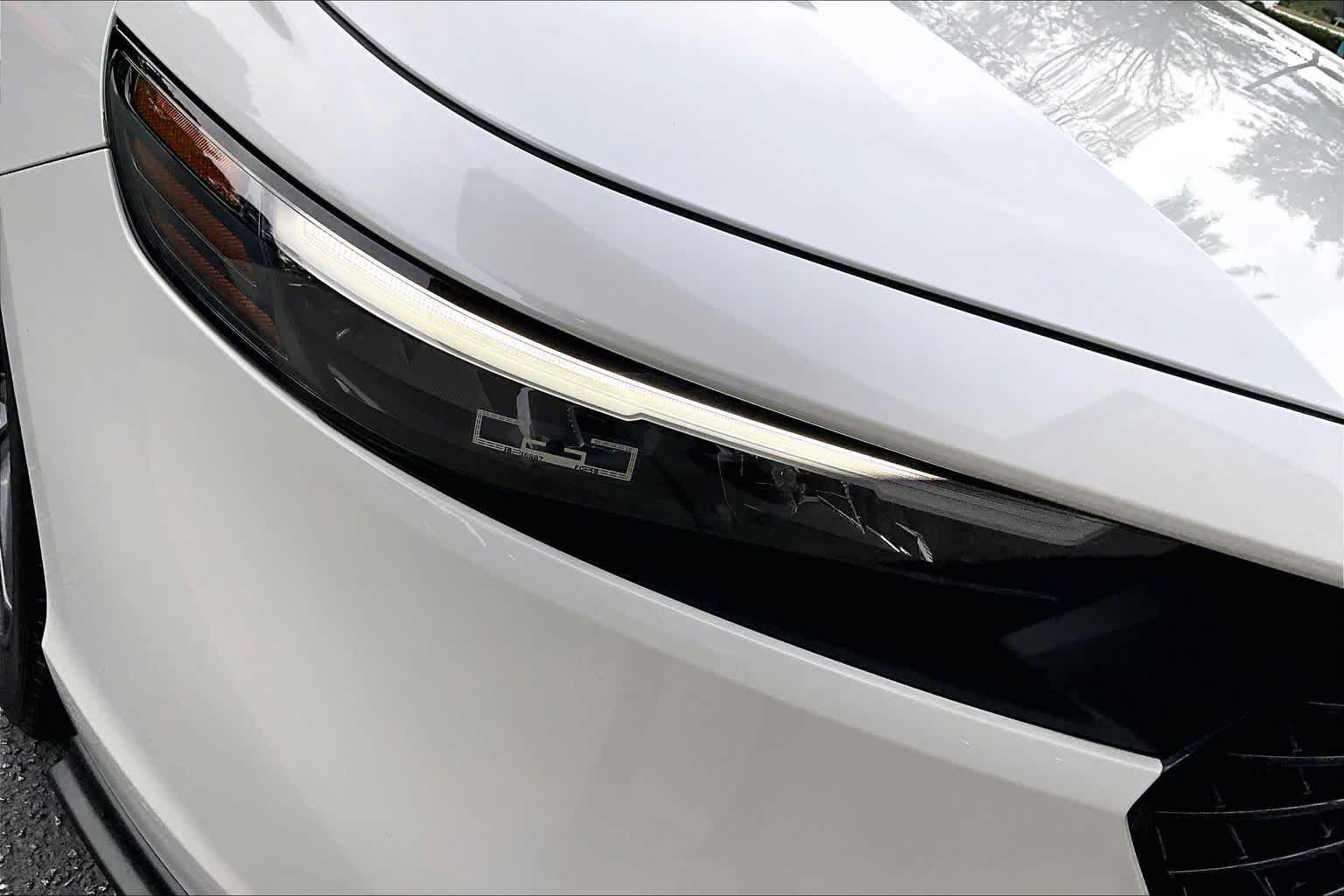 Certified 2023 Honda Accord EX image 28