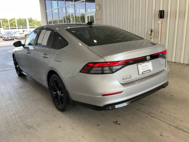 Certified 2025 Honda Accord SE image 16