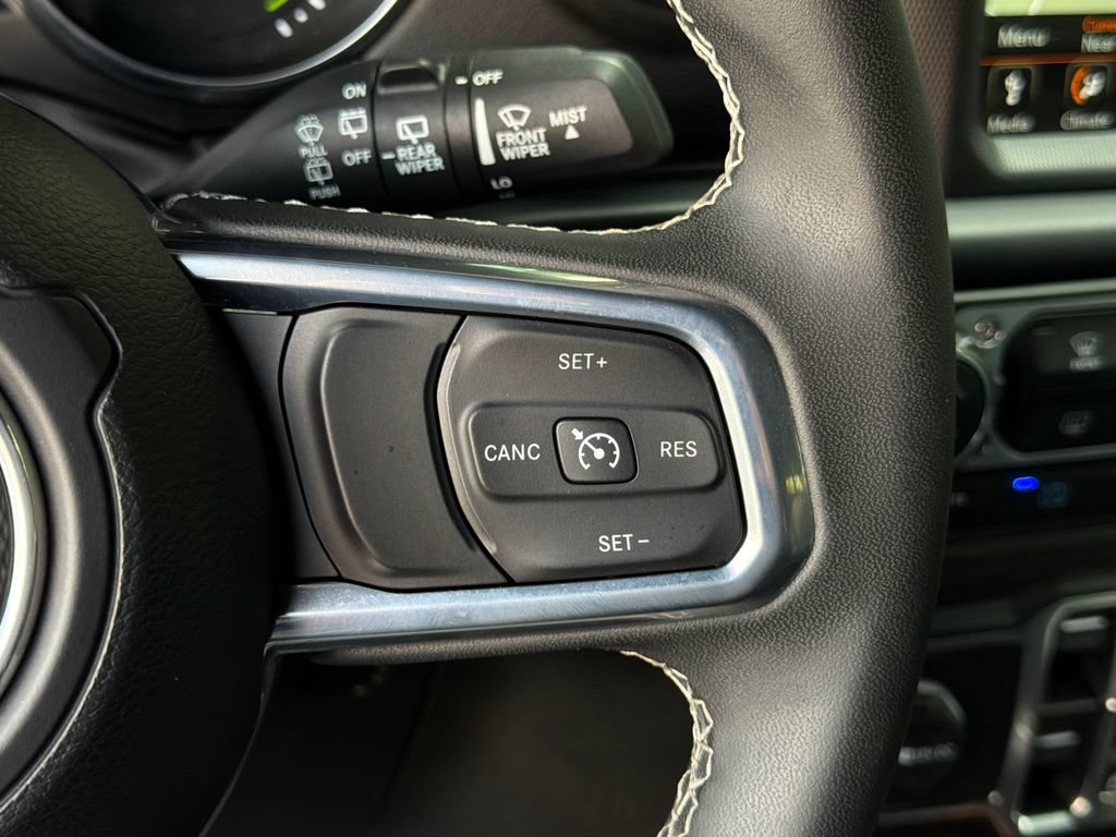 Used 2023 Jeep Wrangler Unlimited Sahara AWD/4WD image 18