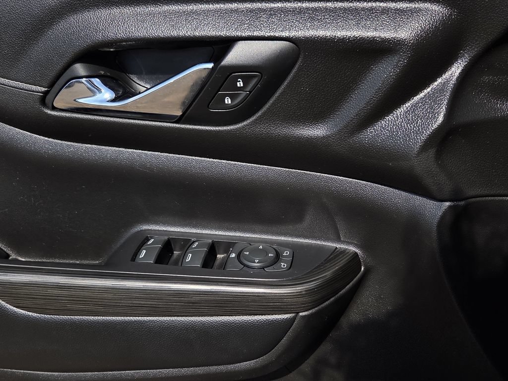 Used 2019 GMC Acadia SLT FWD image 16