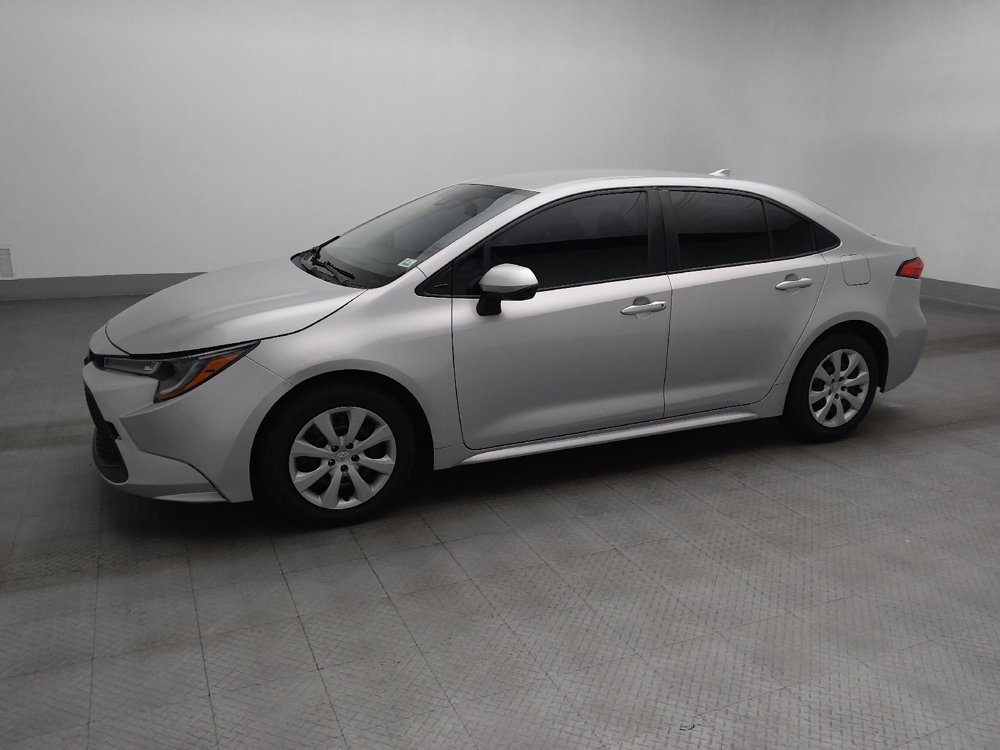 Used 2022 Toyota Corolla LE FWD image 2