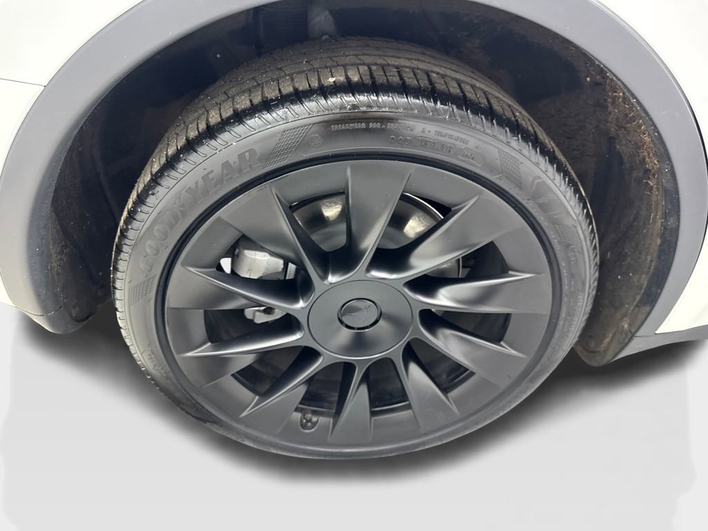 Used 2024 Tesla Model Y Long Range image 84