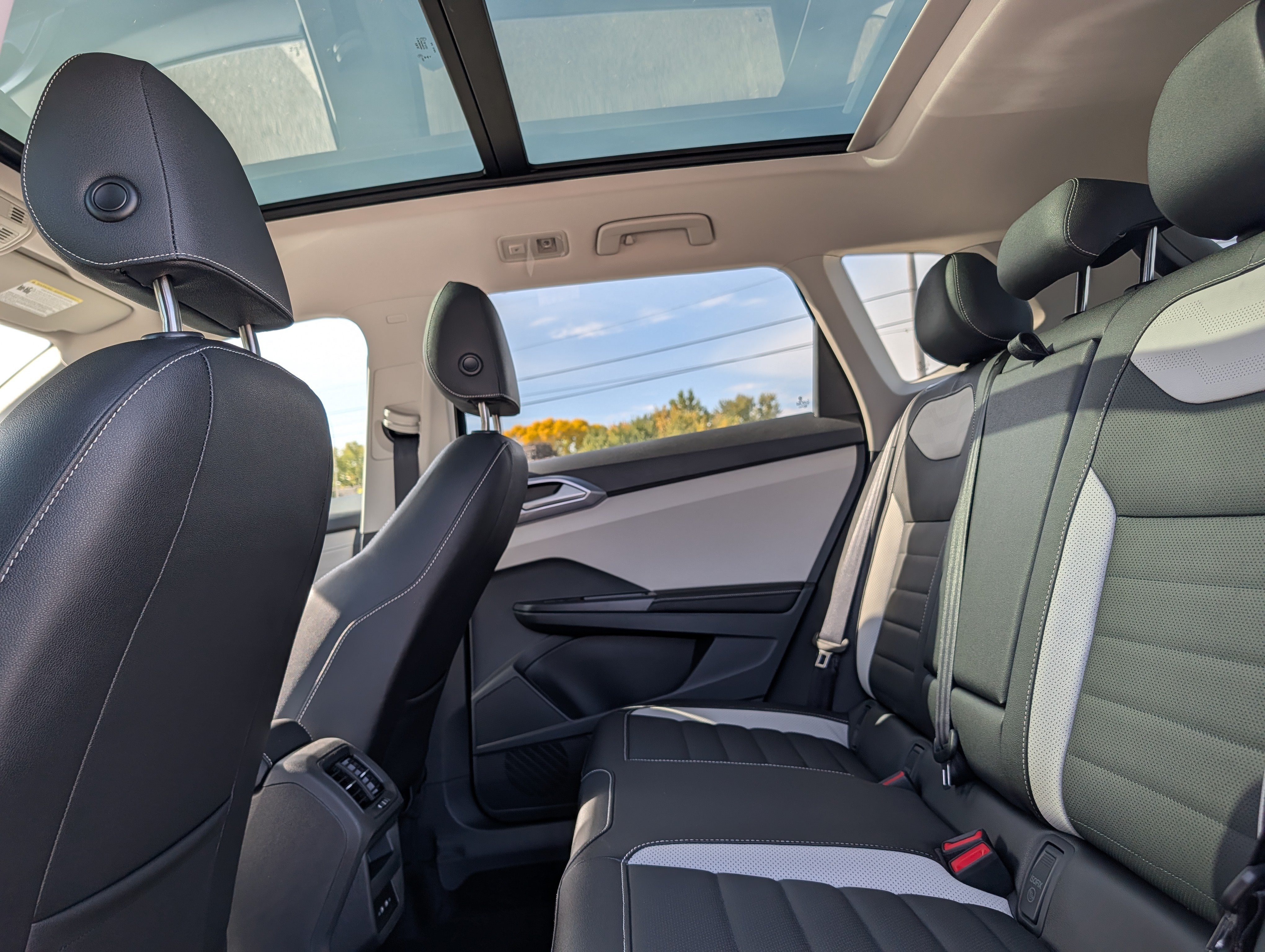 New 2027 Volkswagen Taos SEL AWD/4WD image 6