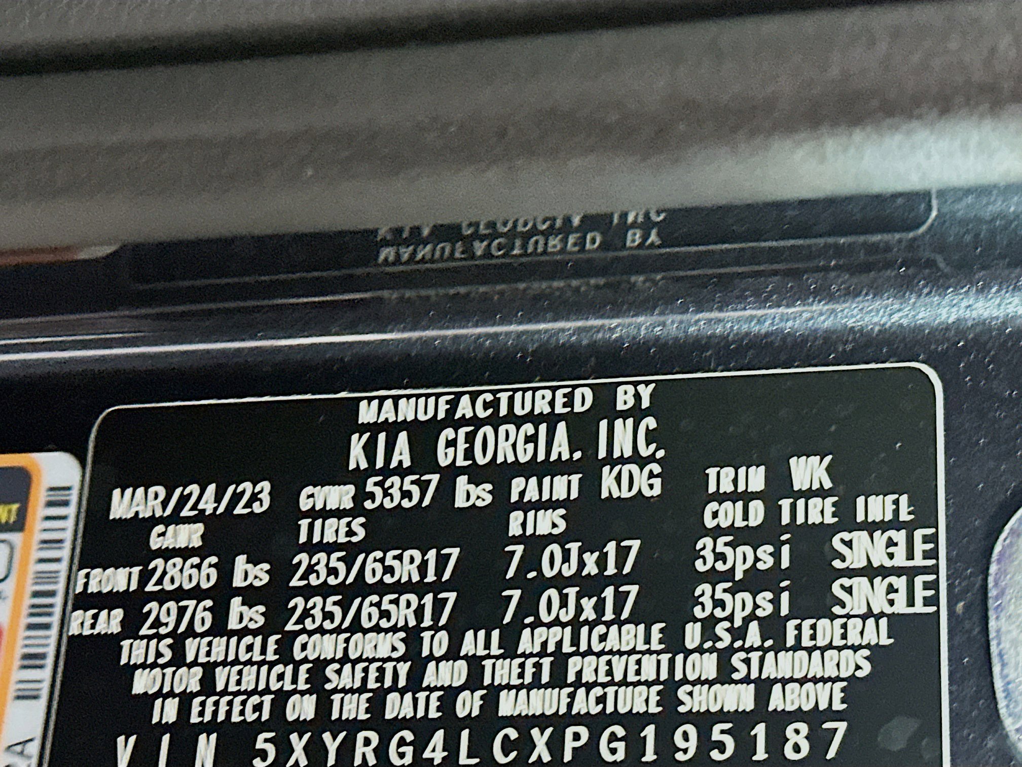 Used 2023 Kia Sorento LX image 12