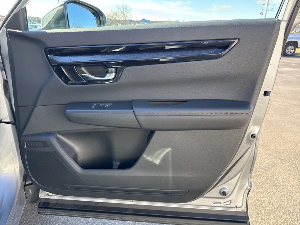 Used 2025 Honda CR-V EX-L image 40