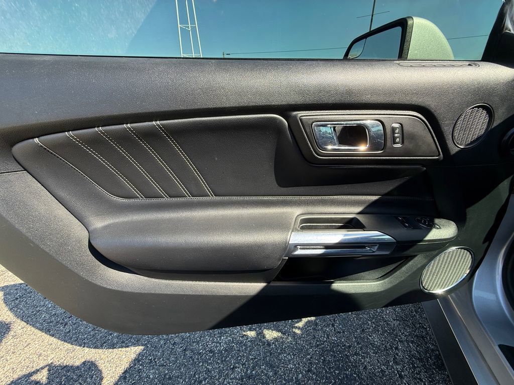 Used 2017 Ford Mustang Premium RWD image 12