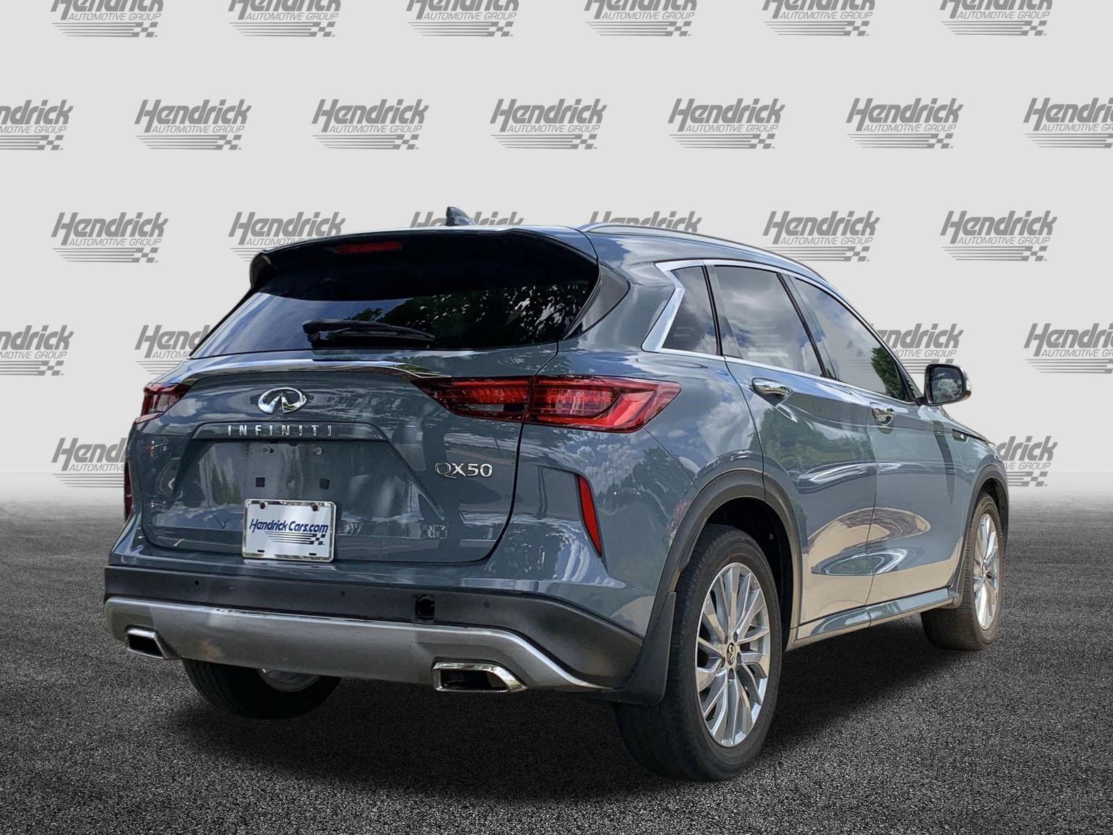 Used 2023 INFINITI QX50 Luxe FWD image 10