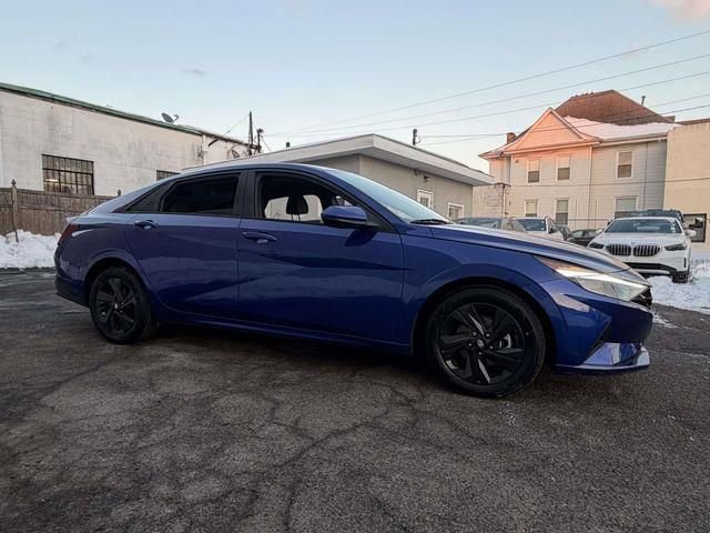 Used 2021 Hyundai Elantra SEL image 10