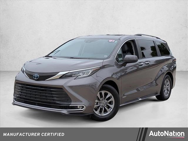 Certified 2021 Toyota Sienna XLE image 1
