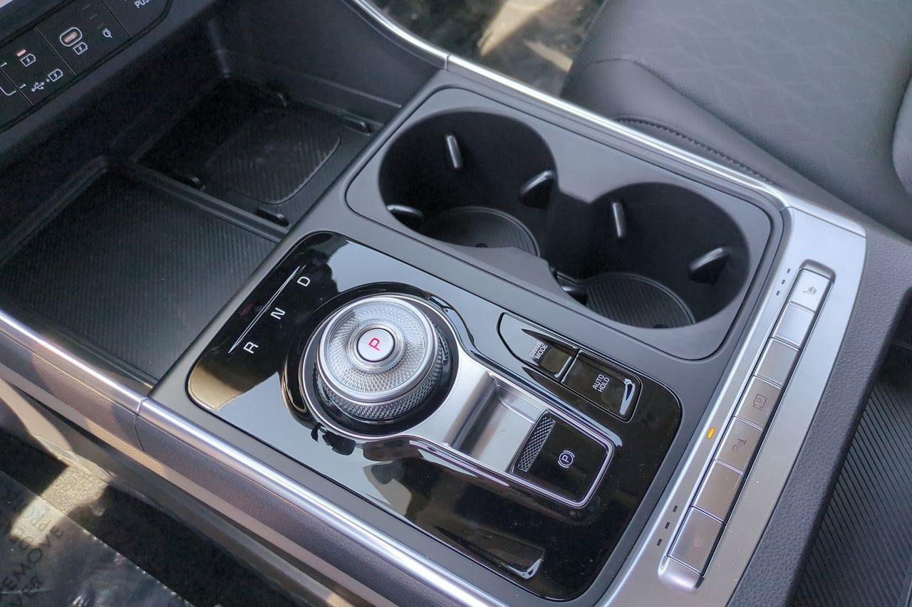 New 2026 Kia Carnival EX image 18