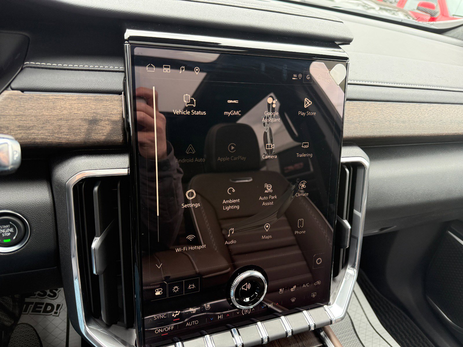 New 2026 GMC Acadia Denali Ultimate w/ LPO, Rugged Package image 39