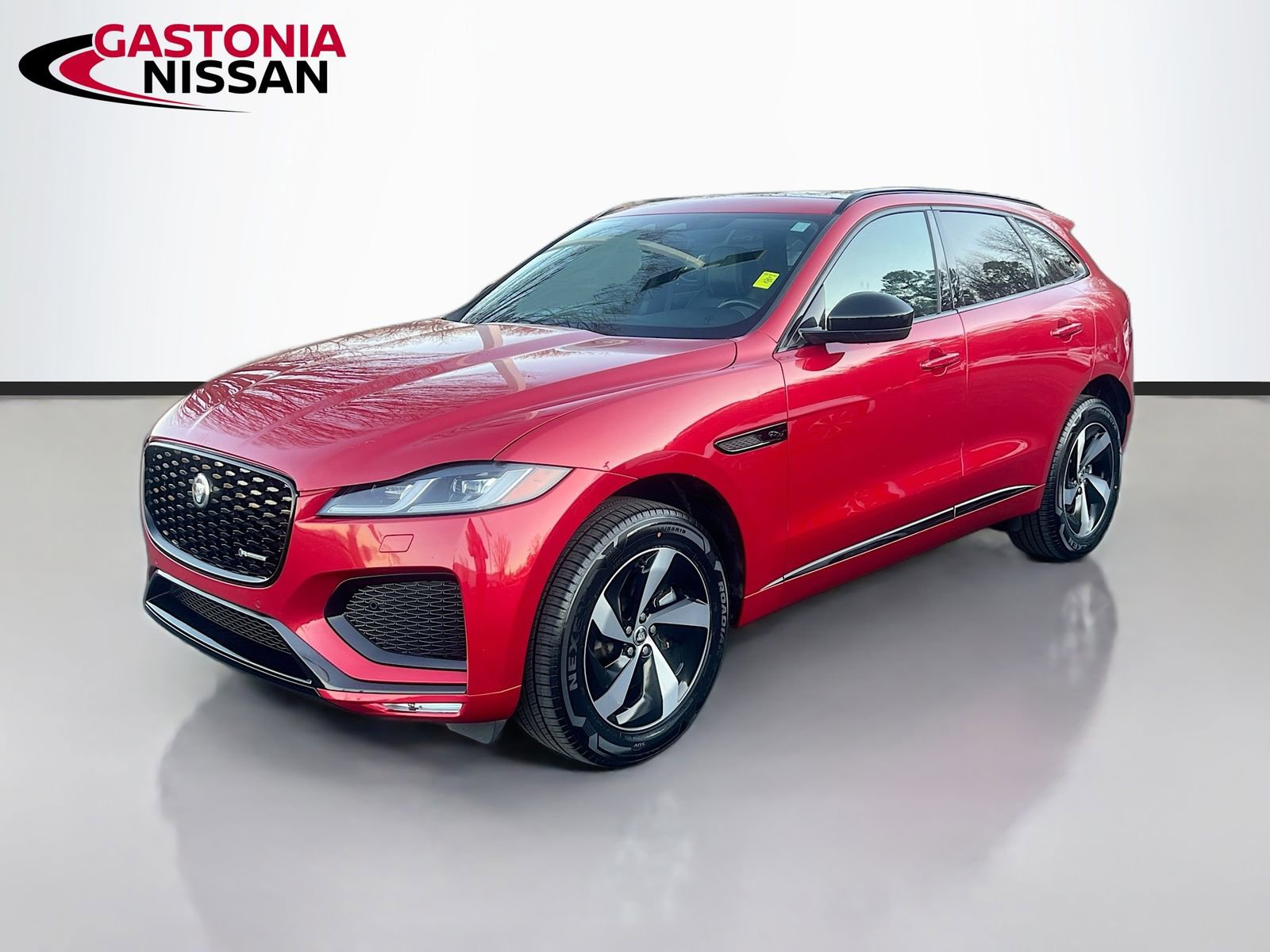 Used 2024 Jaguar F-PACE R-Dynamic S video 3