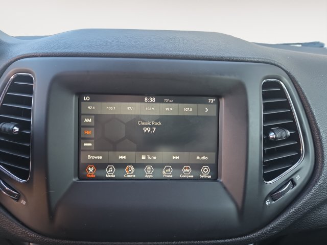 Used 2018 Jeep Compass Latitude w/ Popular Equipment Group AWD/4WD image 22