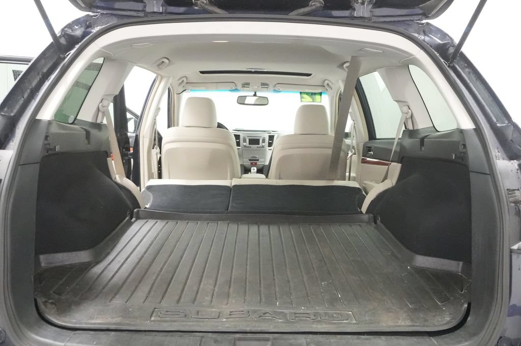 Used 2012 Subaru Outback 2.5i Limited w/ Moonroof Pkg AWD/4WD image 23