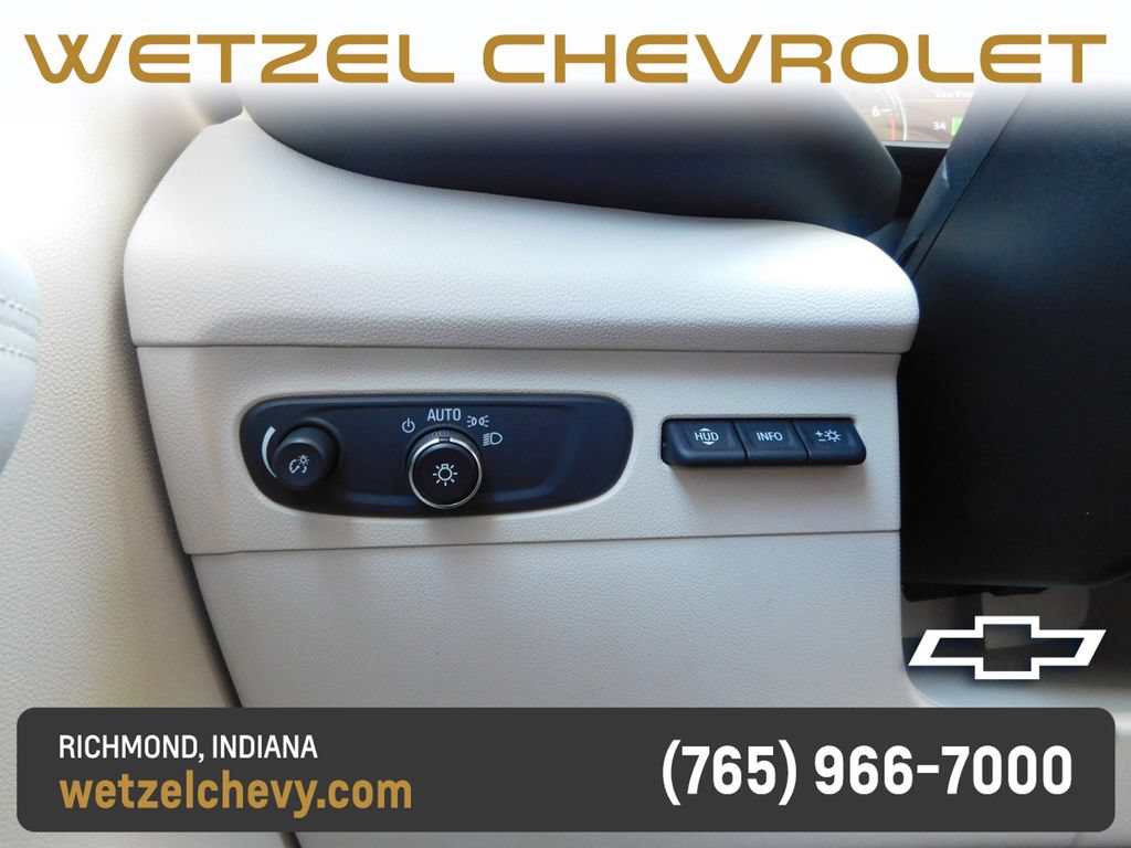 Used 2022 Buick Envision Avenir w/ Technology Package II FWD image 30