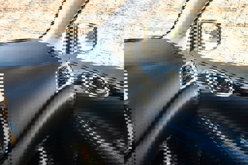 Used 2016 Nissan Sentra SV image 21