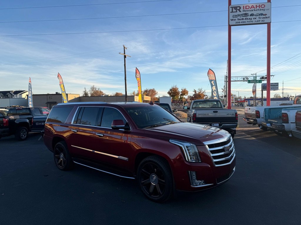 Used 2017 Cadillac Escalade ESV Luxury image 1