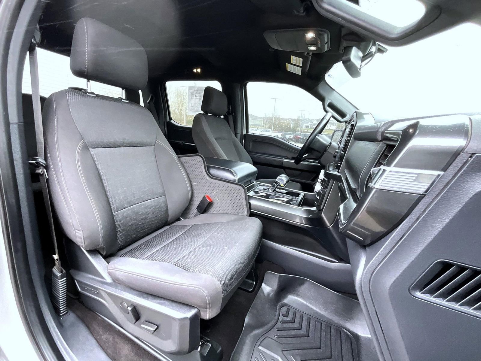 Used 2022 Ford F150 XLT w/ Equipment Group 302A High AWD/4WD image 16