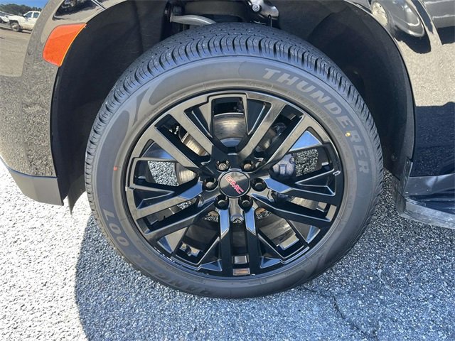 Used 2021 GMC Yukon SLT w/ Rear Media and Nav Package image 11