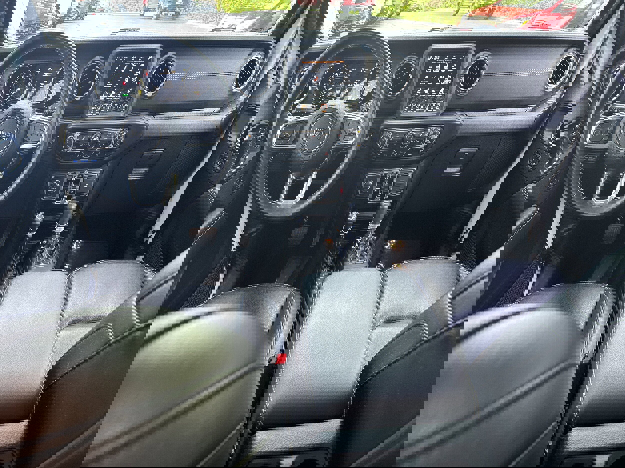 Used 2021 Jeep Wrangler Sahara w/ Cold Weather Group image 12