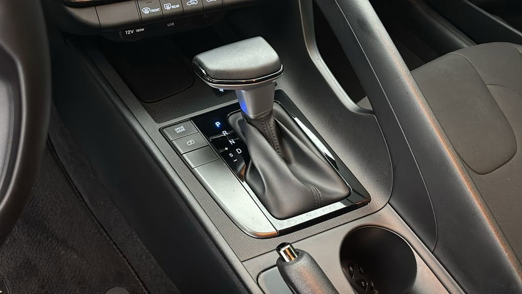 Used 2025 Hyundai Elantra Sport image 21