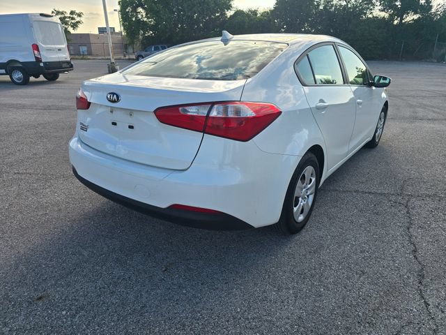 Used 2016 Kia Forte LX FWD image 3