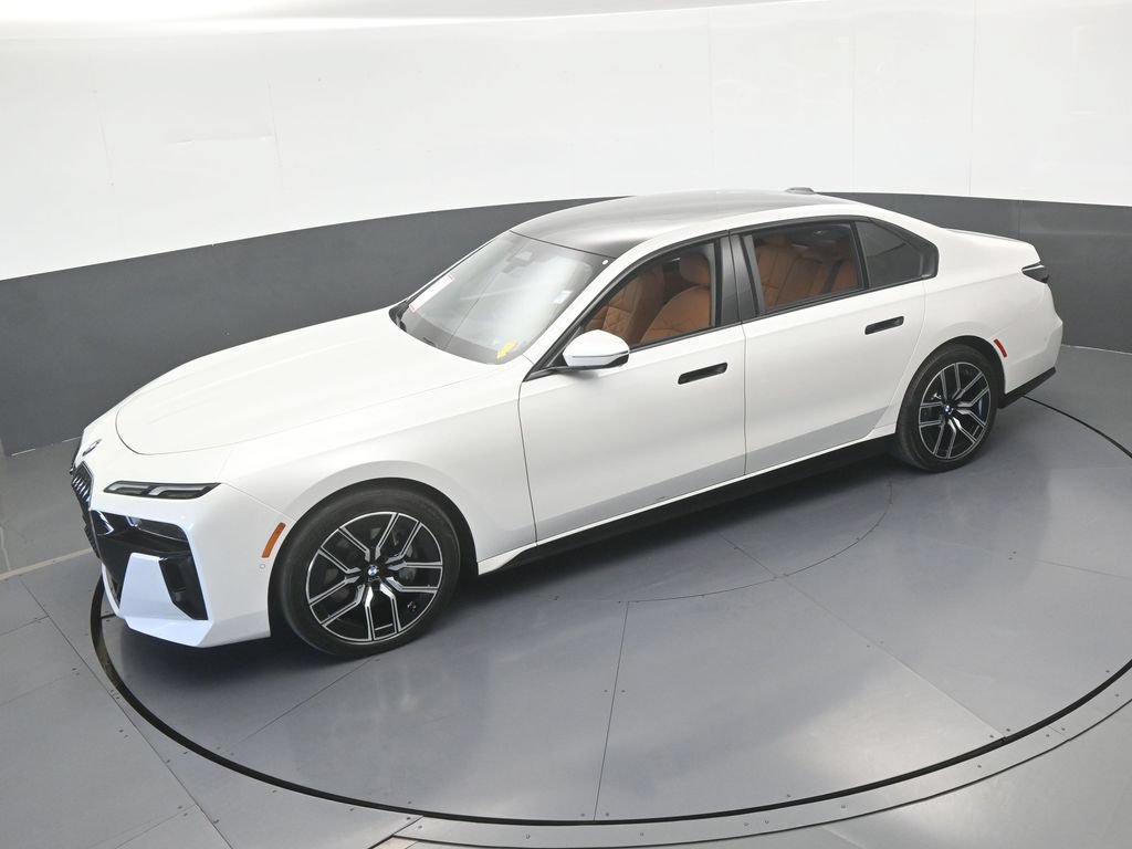 Used 2025 BMW 740i xDrive AWD/4WD image 60