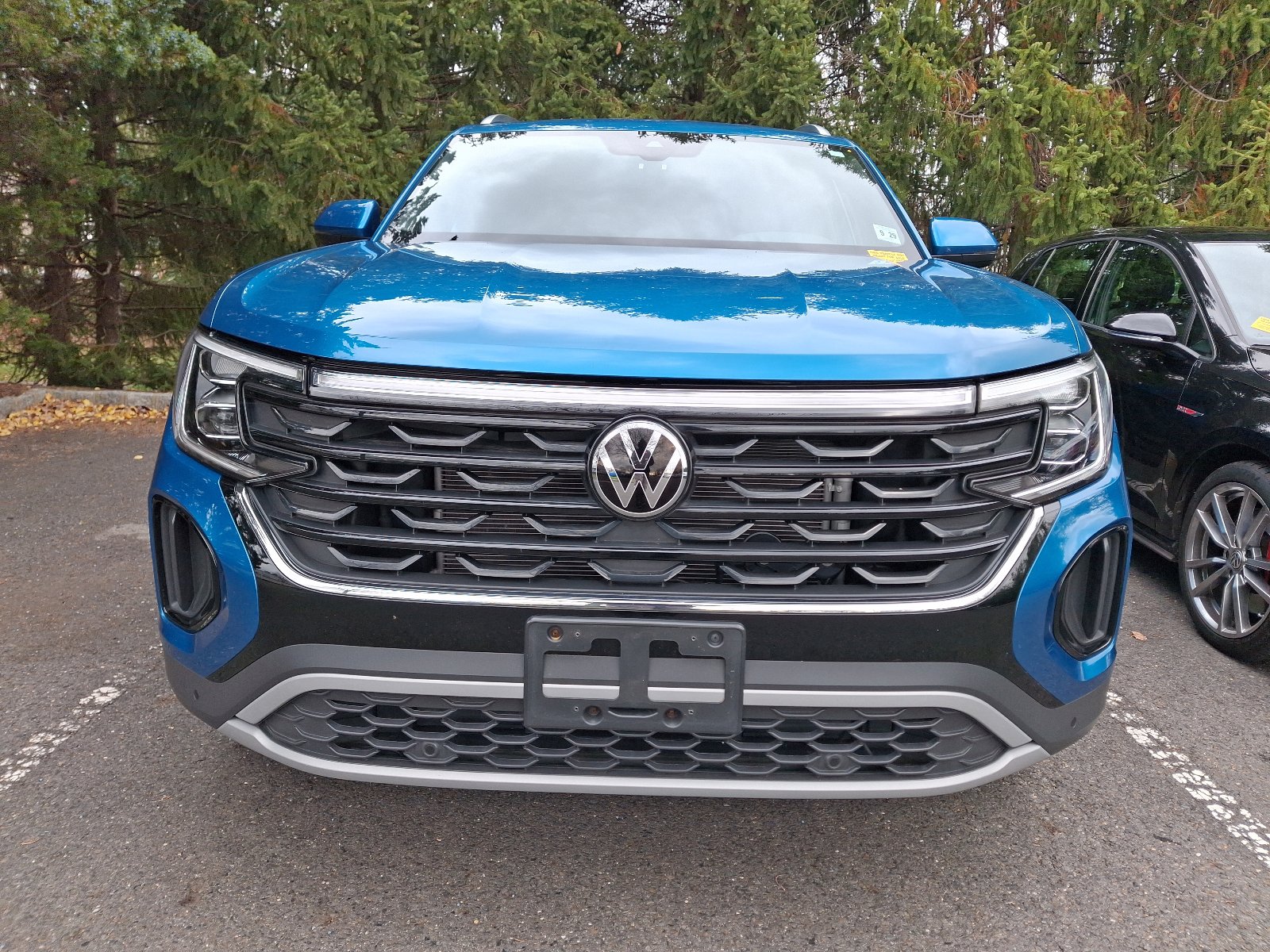 Used 2024 Volkswagen Atlas Cross Sport SE image 2