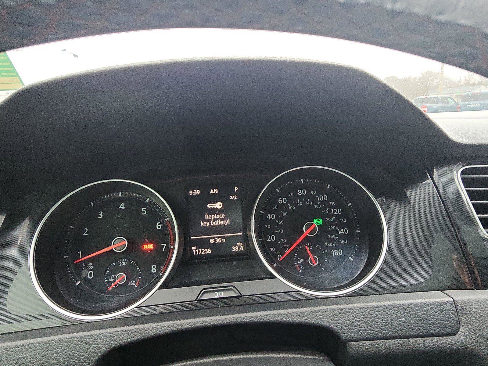 Used 2015 Volkswagen GTI SE w/ Lighting Package (SEL) image 13