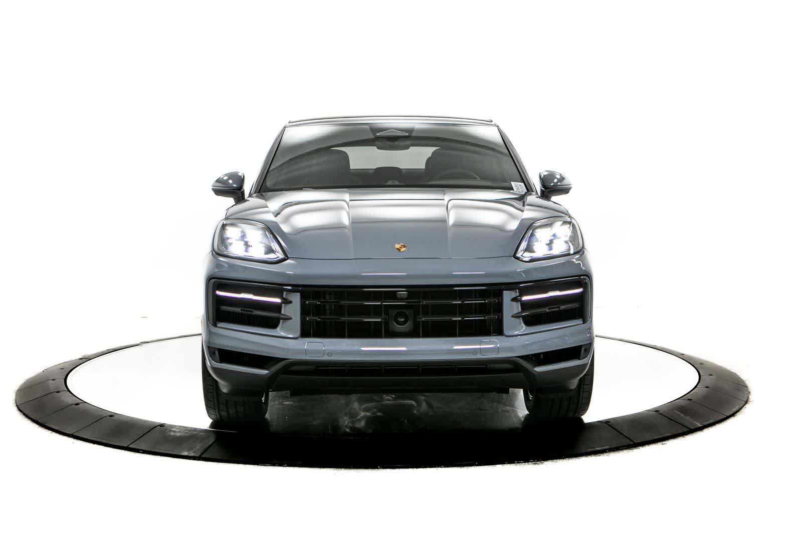 New 2026 Porsche Cayenne Coupe AWD/4WD image 10