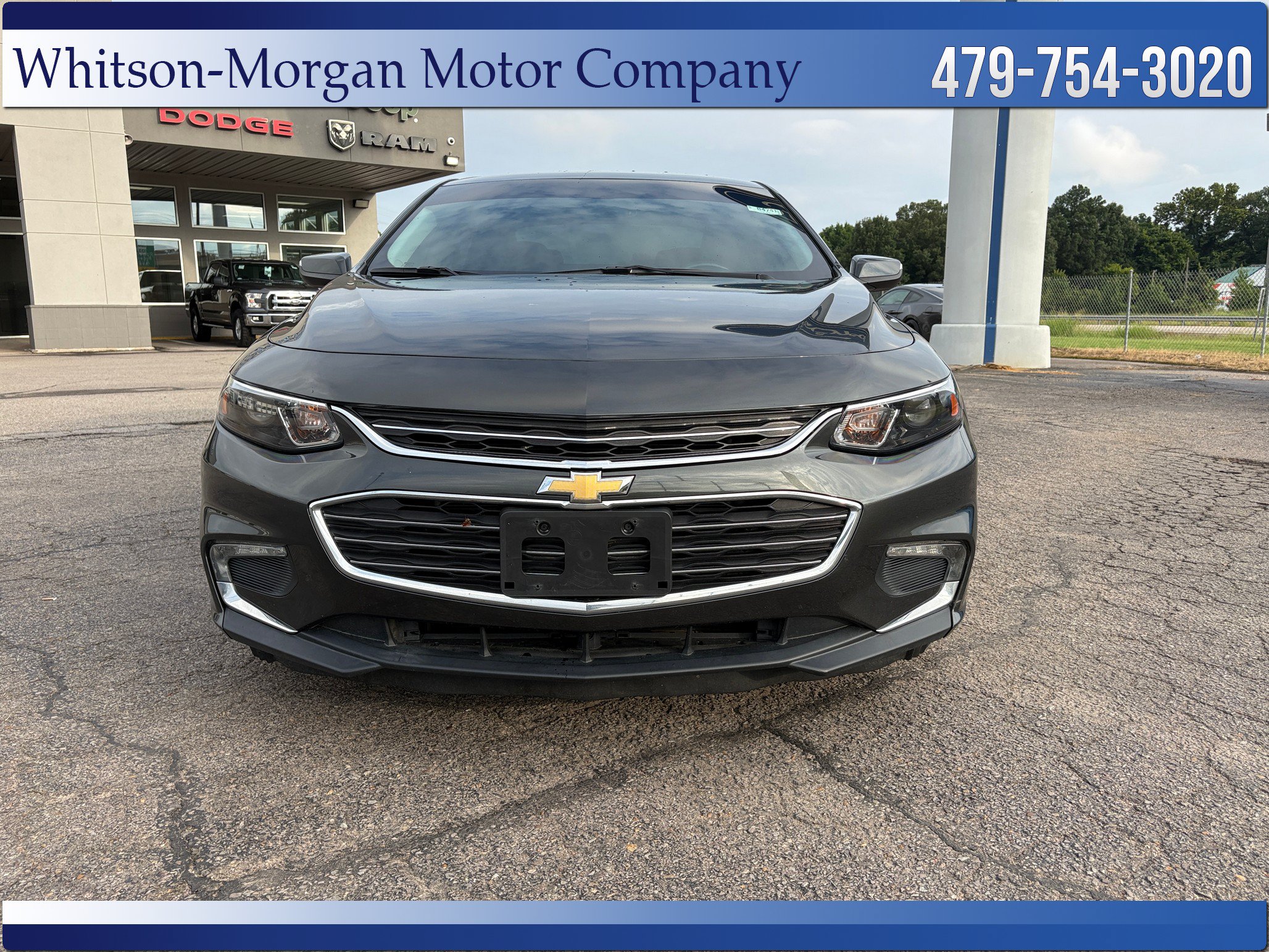 Used 2017 Chevrolet Malibu LT FWD image 2