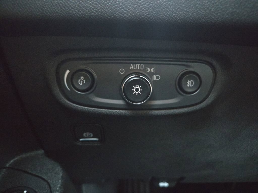 Used 2020 GMC Terrain SLT w/ Preferred Package image 21