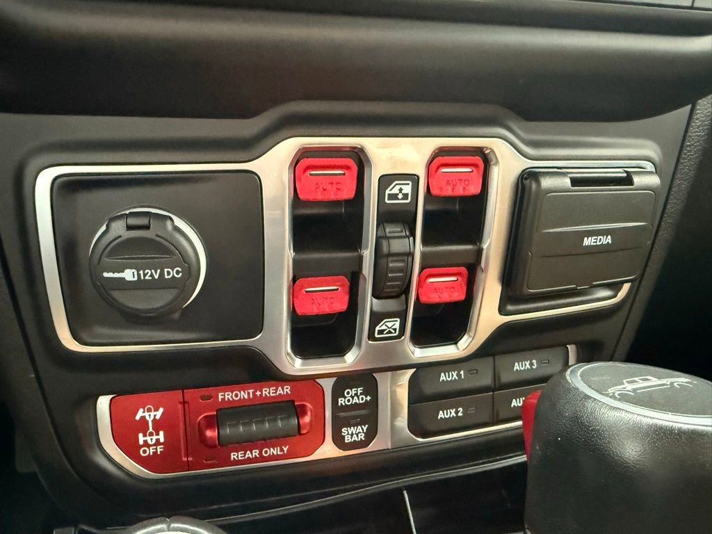 Used 2023 Jeep Gladiator Rubicon w/ Cold Weather Group image 25